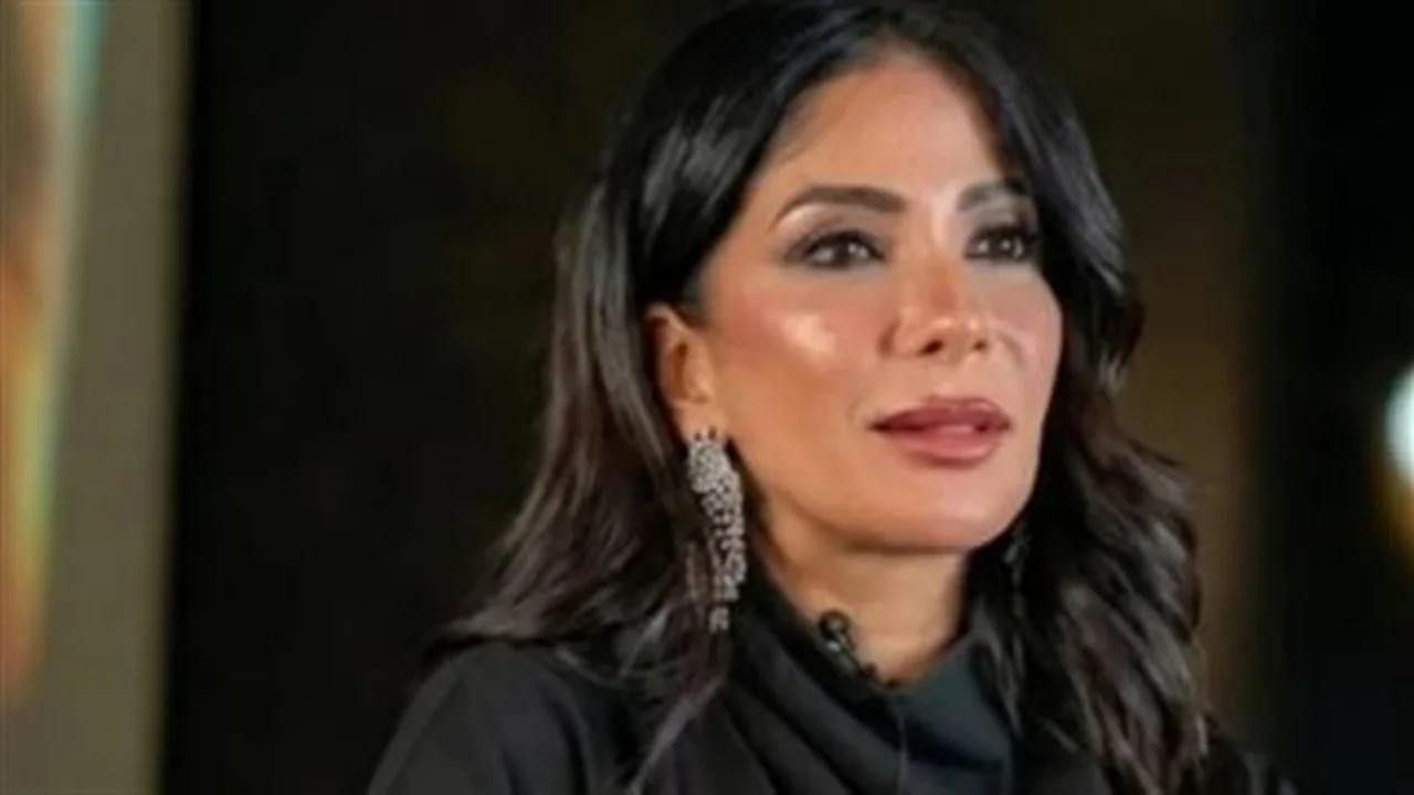 لوس أنجلوس تحتفي بفيلم Alone كأول تجربة إنتاجية للممثلة منى زكي